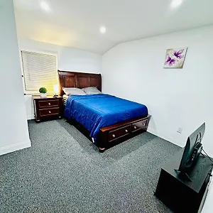 Jfk 5 Min Away Guest house