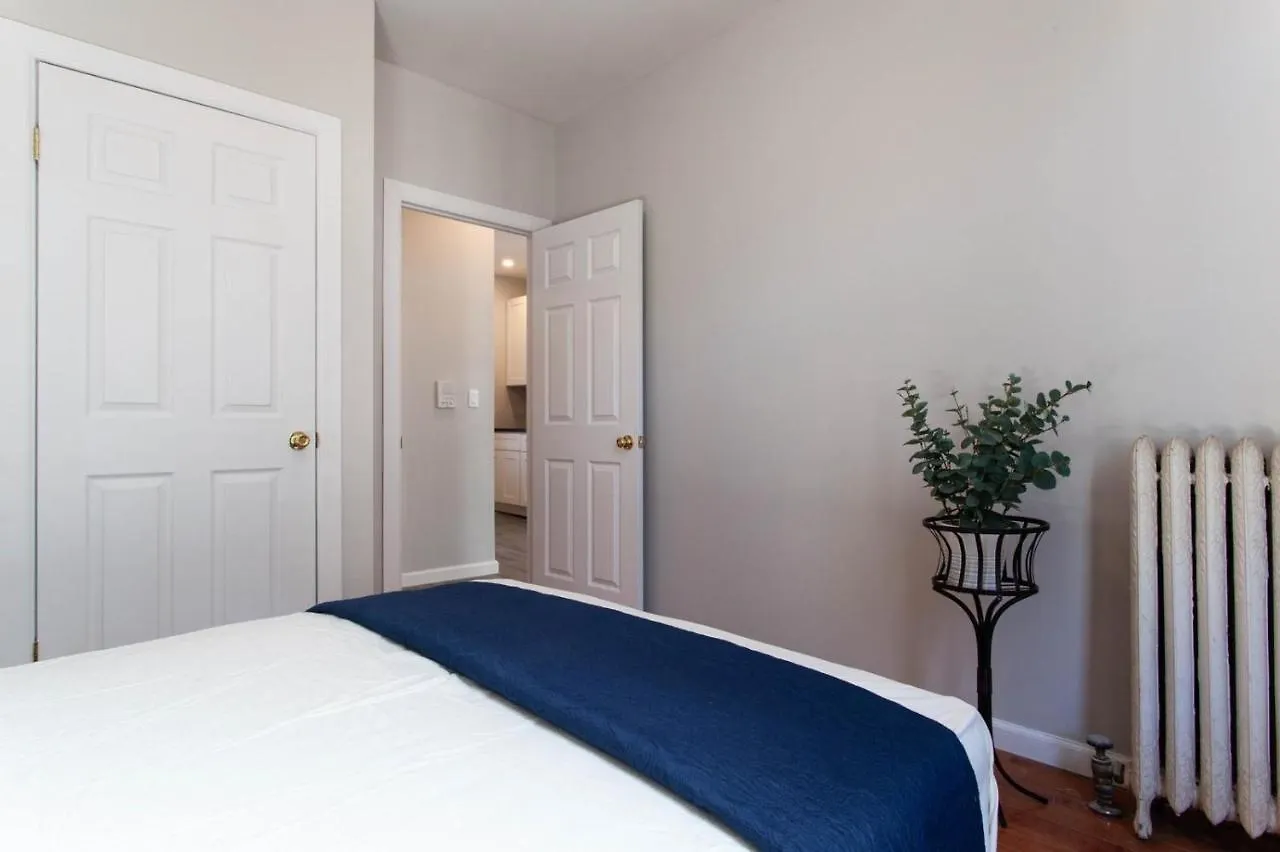 Manhattan New York City Rooms 0*,